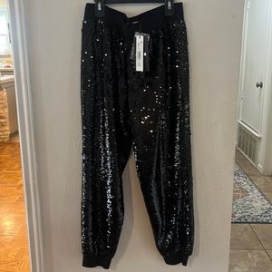 Brand new Alice and Olivia Joggers/Pants, never worn, price tag is still intact.